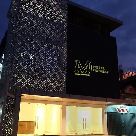 M Hotel Express Sorong Exteriér fotografie